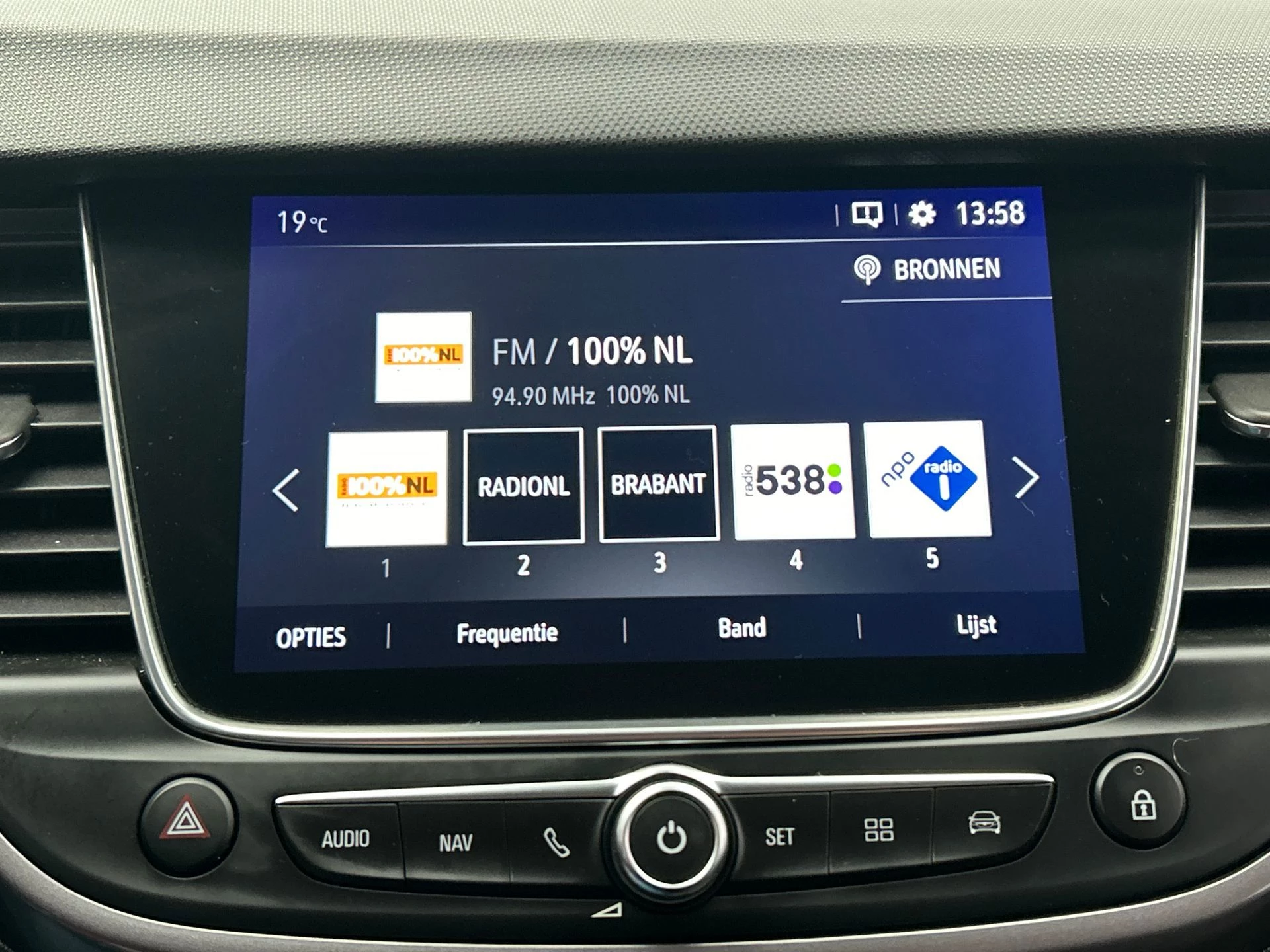 Hoofdafbeelding Opel Crossland X