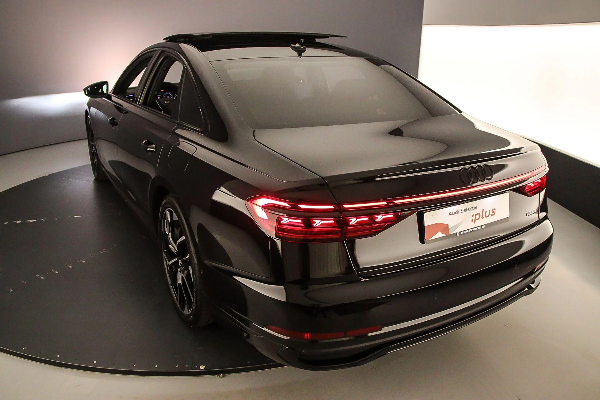Hoofdafbeelding Audi A8
