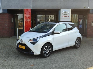 Toyota Aygo X-JOY CABRIO-DAK APPLE/ANDROID CLIMA LM-VELGEN CAMERA BLUETOOTH PRIVACY-GLASS LED NL-AUTO