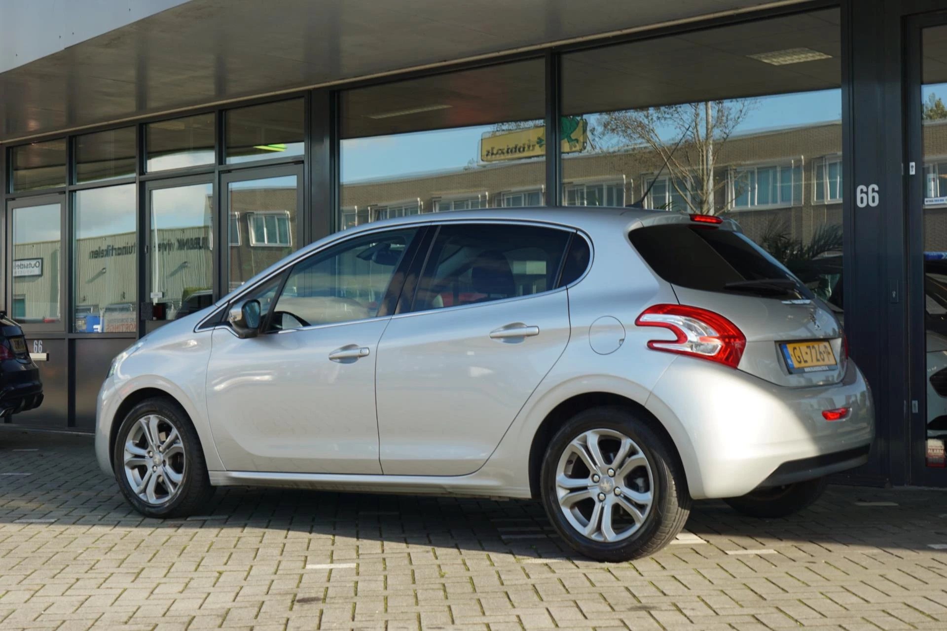 Hoofdafbeelding Peugeot 208