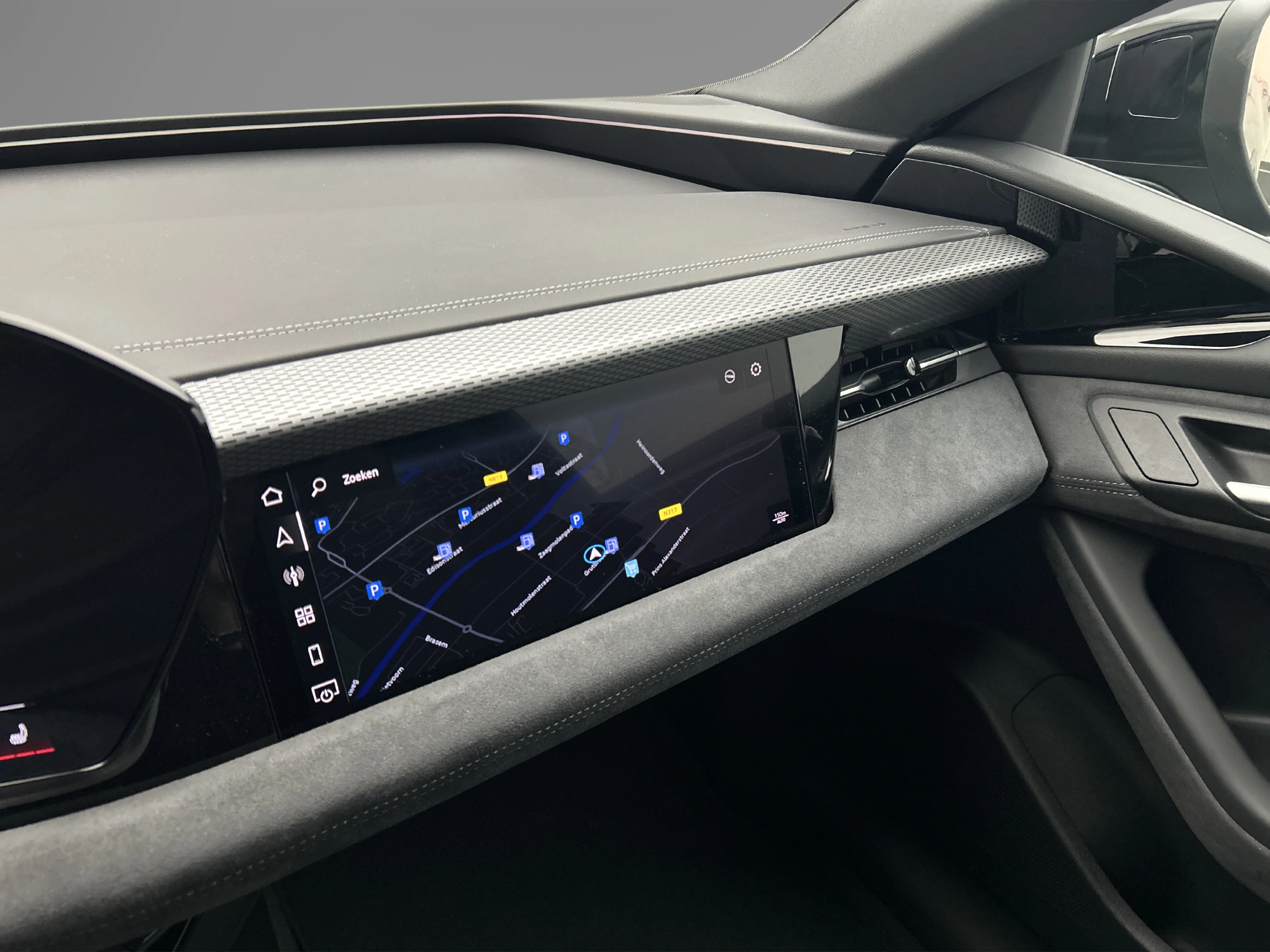 Hoofdafbeelding Audi A6 Avant e-tron