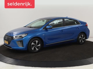 Hoofdafbeelding Hyundai IONIQ Hyundai IONIQ 1.6 GDi Comfort | Xenon | Carplay | Camera |  Adaptive cruise | Keyless | Navigatie | Parkeerhulp | Climate control