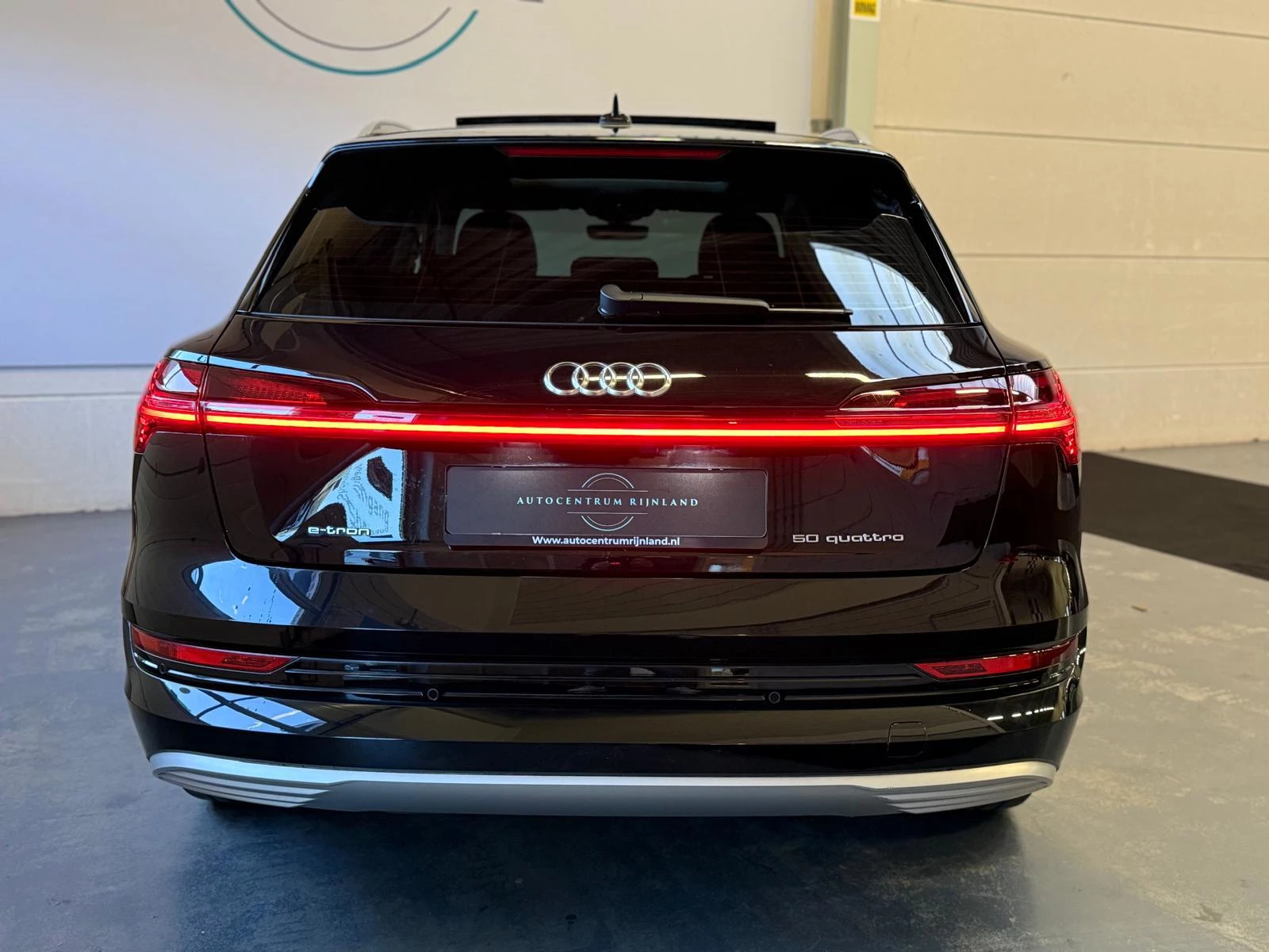 Hoofdafbeelding Audi e-tron