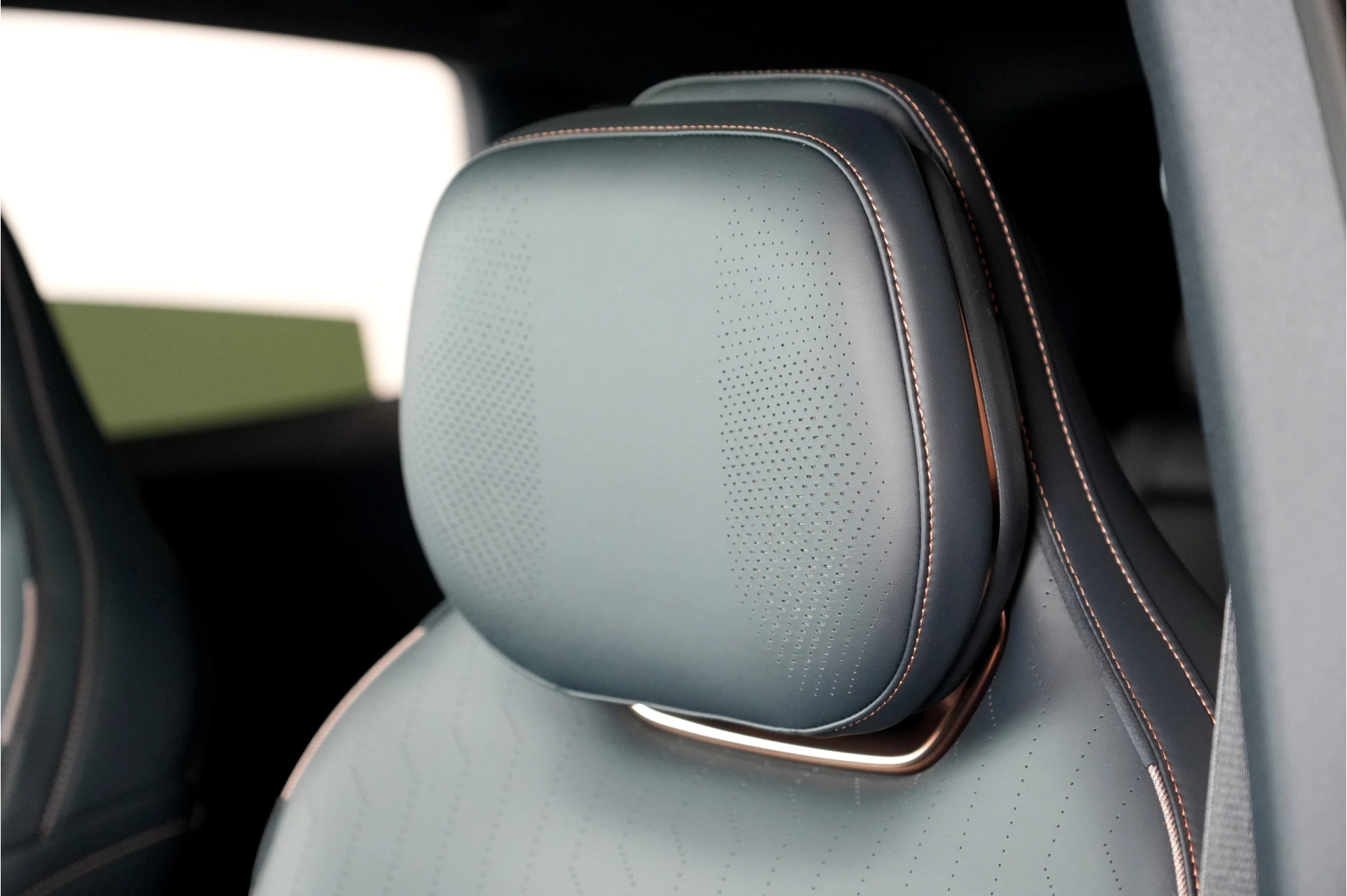 Hoofdafbeelding Lynk & Co 08