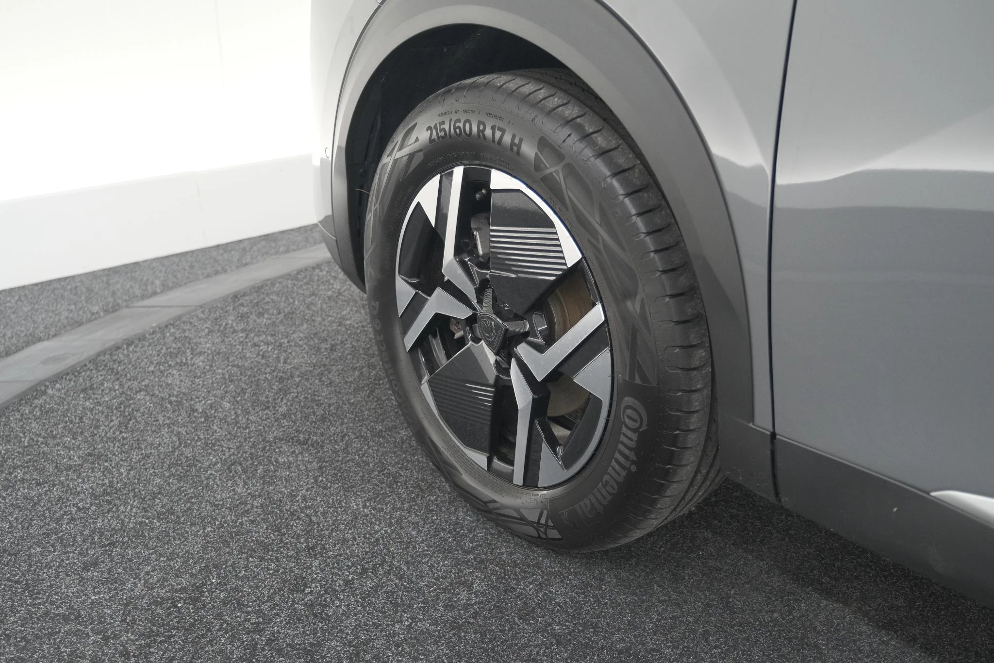 Hoofdafbeelding Peugeot e-2008