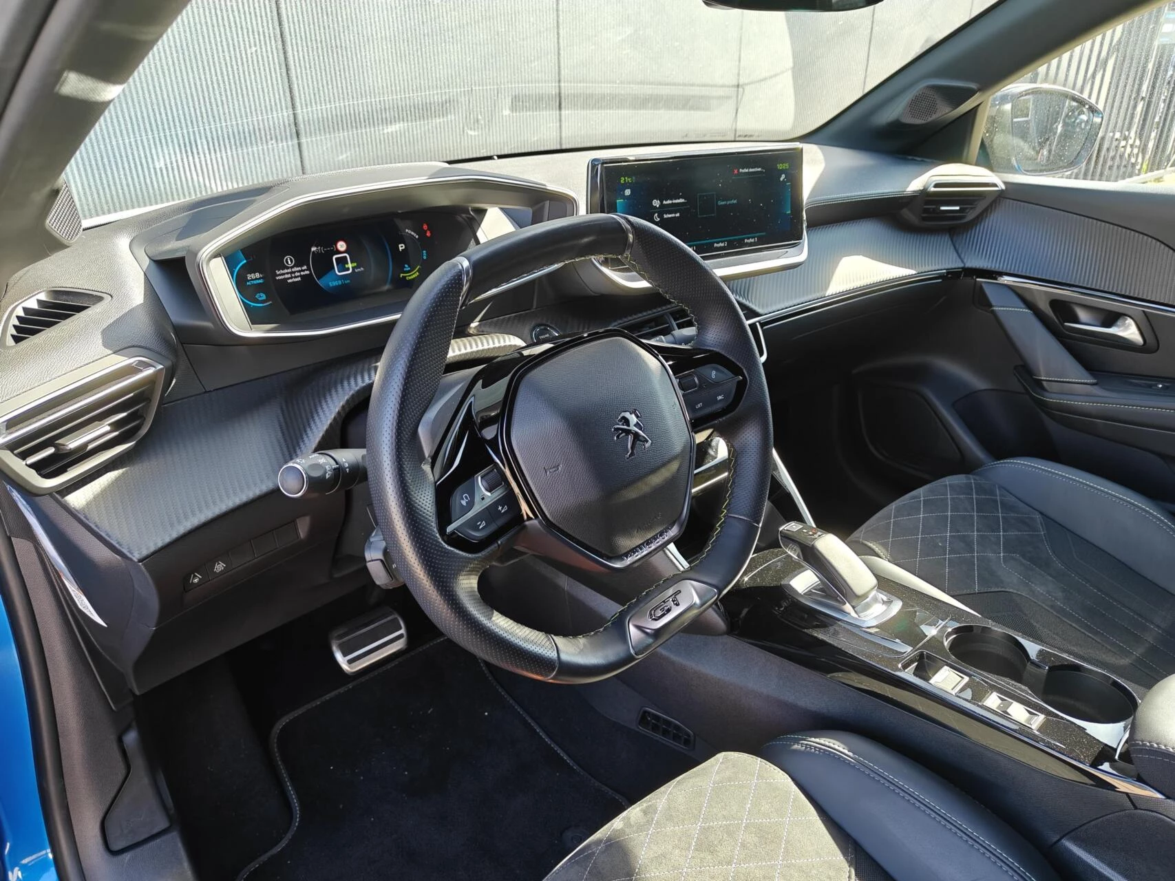 Hoofdafbeelding Peugeot e-208