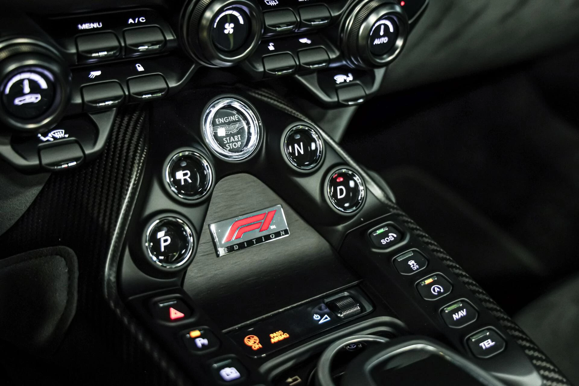 Hoofdafbeelding Aston Martin V8 Vantage