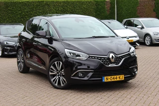 Renault Scénic 1.3 TCe Initiale Paris / Camera / Head-up / CarPlay / Leder / Keyless / 20'' / Elektr. Stoelen / Bose / Stoelverwarming / Rijstrooksensor / Dodehoek / DAB / ACC
