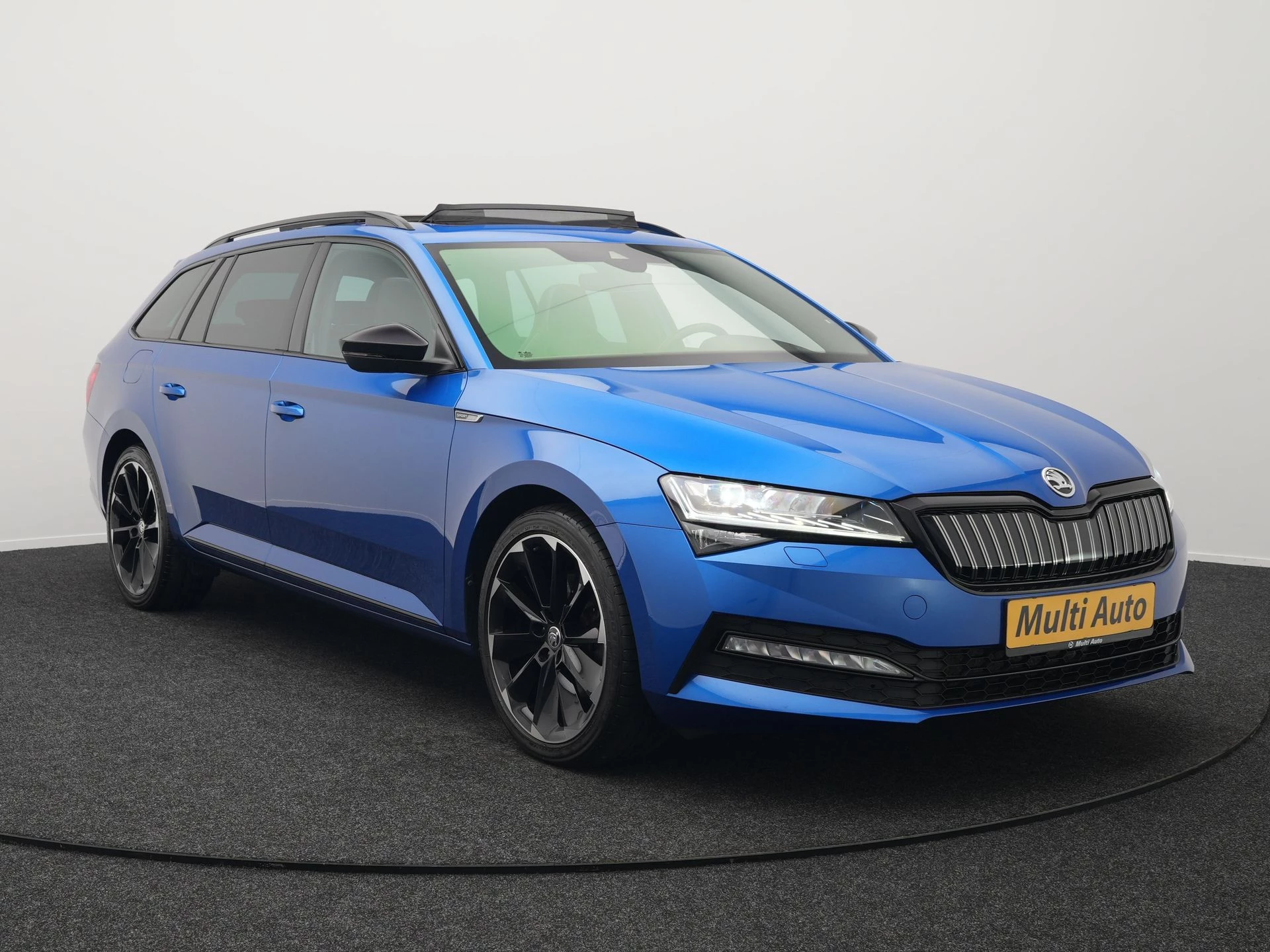 Hoofdafbeelding Škoda Superb
