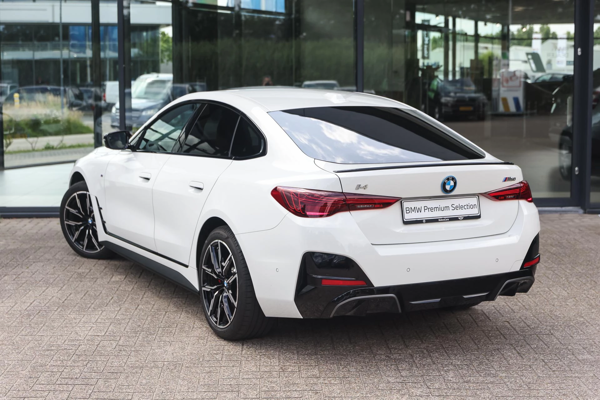 Hoofdafbeelding BMW i4