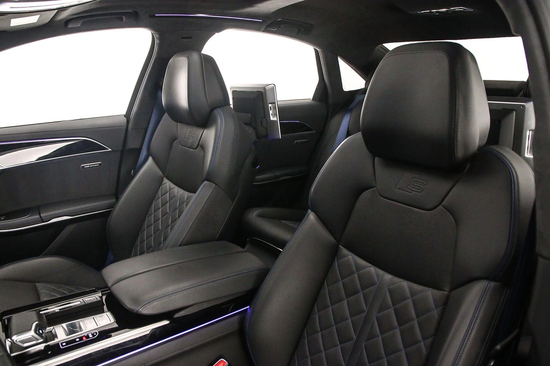 Hoofdafbeelding Audi A8