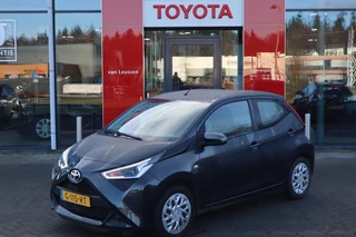 Toyota Aygo X-PLAY LIMITED APPLE/ANDROID AIRCO CAMERA LED-DAGRIJ NL-AUTO DEALER-ONDERHOUDEN