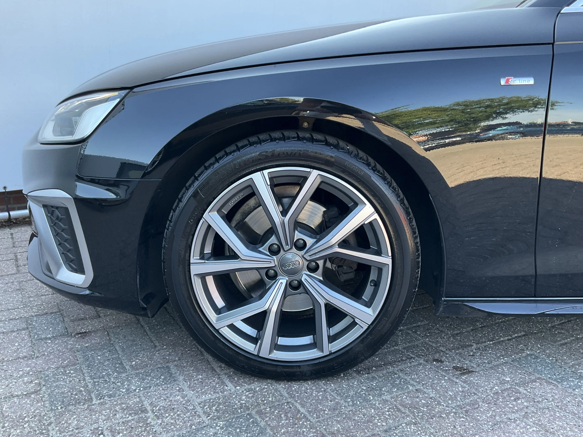Hoofdafbeelding Audi A4