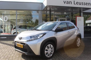 Toyota Aygo X PLAY ALL-SEASON DAB AIRCO APPLE/ANDROID CAMERA AD-CRUISE EL-SPIEGELS & RAMEN
