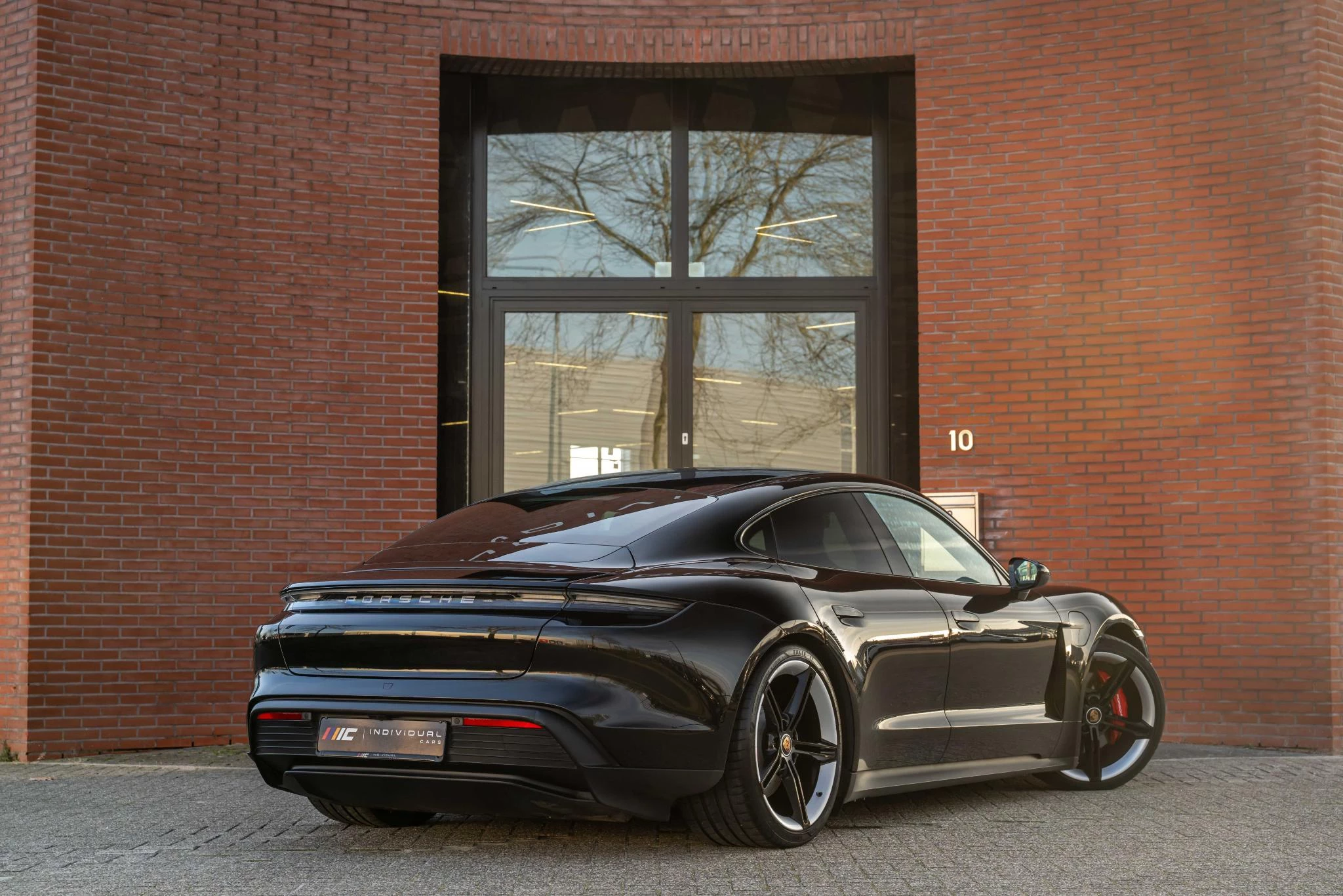 Hoofdafbeelding Porsche Taycan