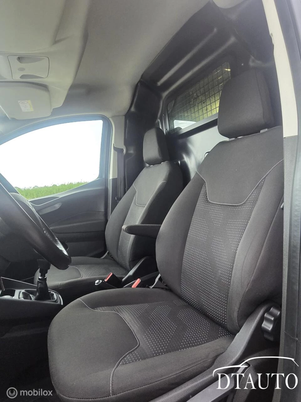 Hoofdafbeelding Ford Transit Courier