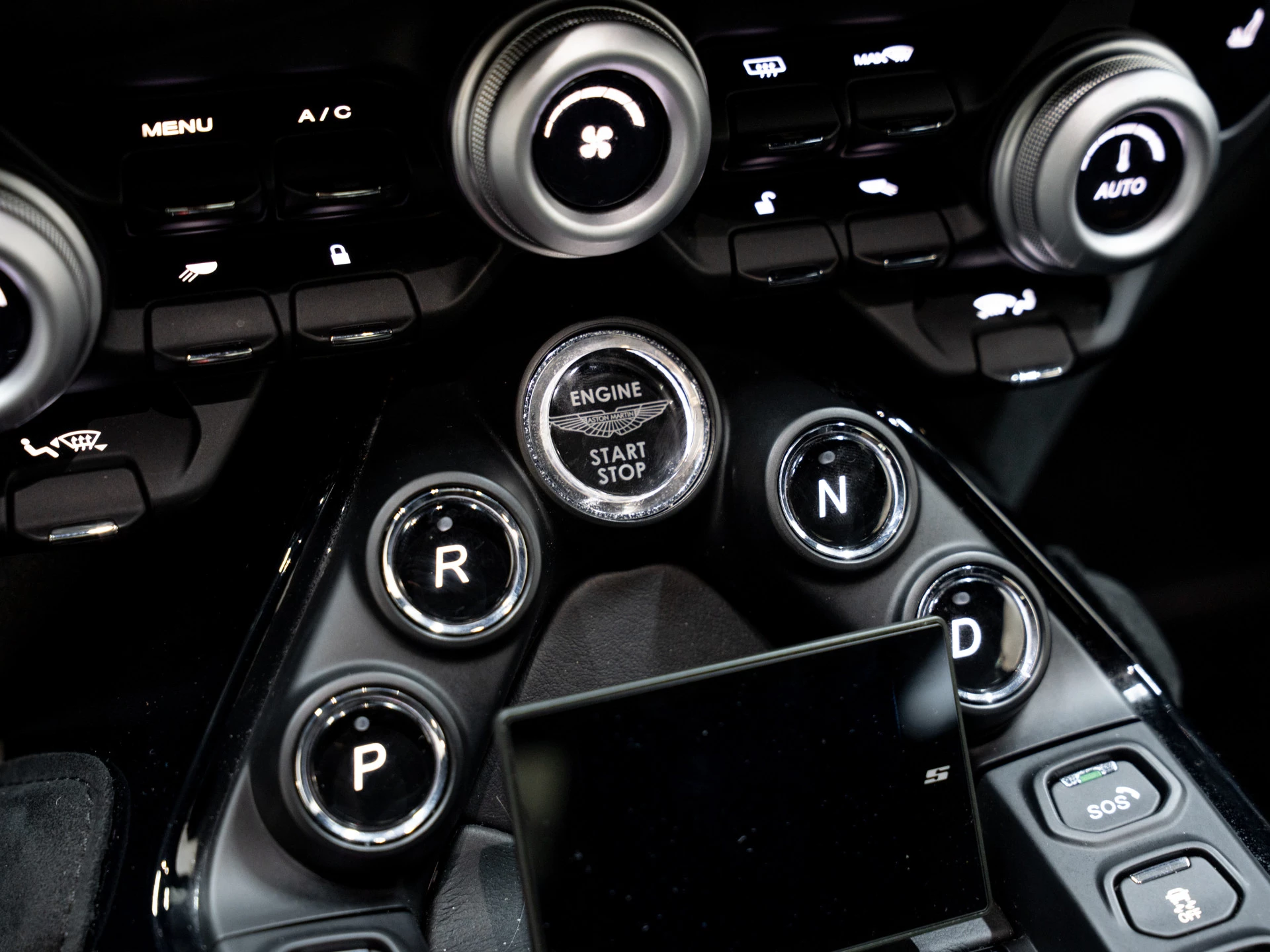 Hoofdafbeelding Aston Martin V8 Vantage