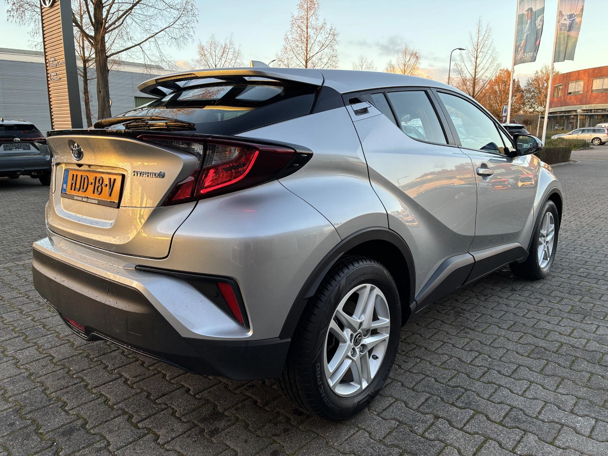 Hoofdafbeelding Toyota C-HR