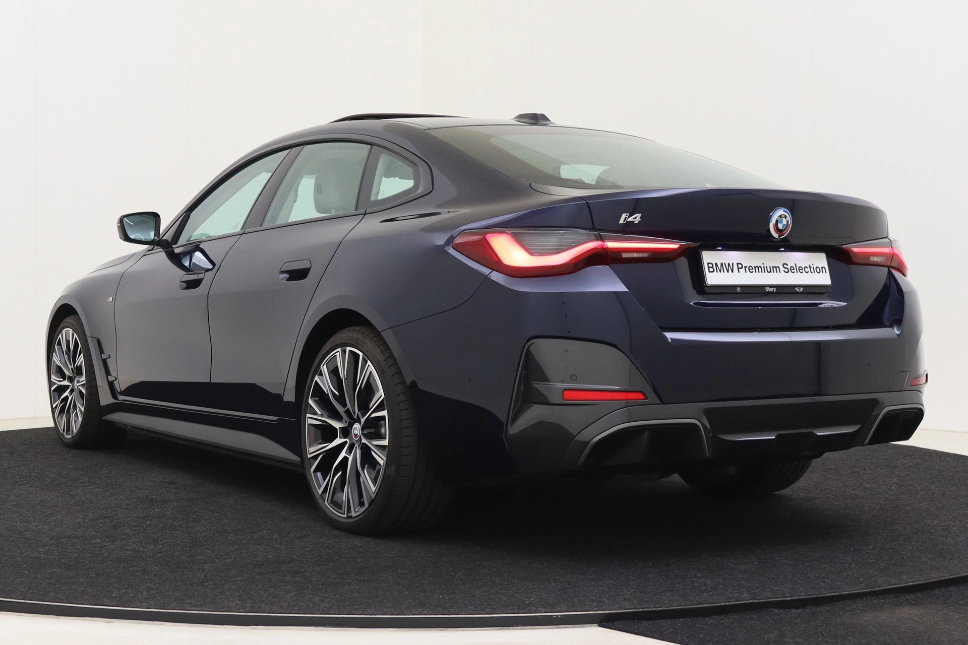 Hoofdafbeelding BMW i4