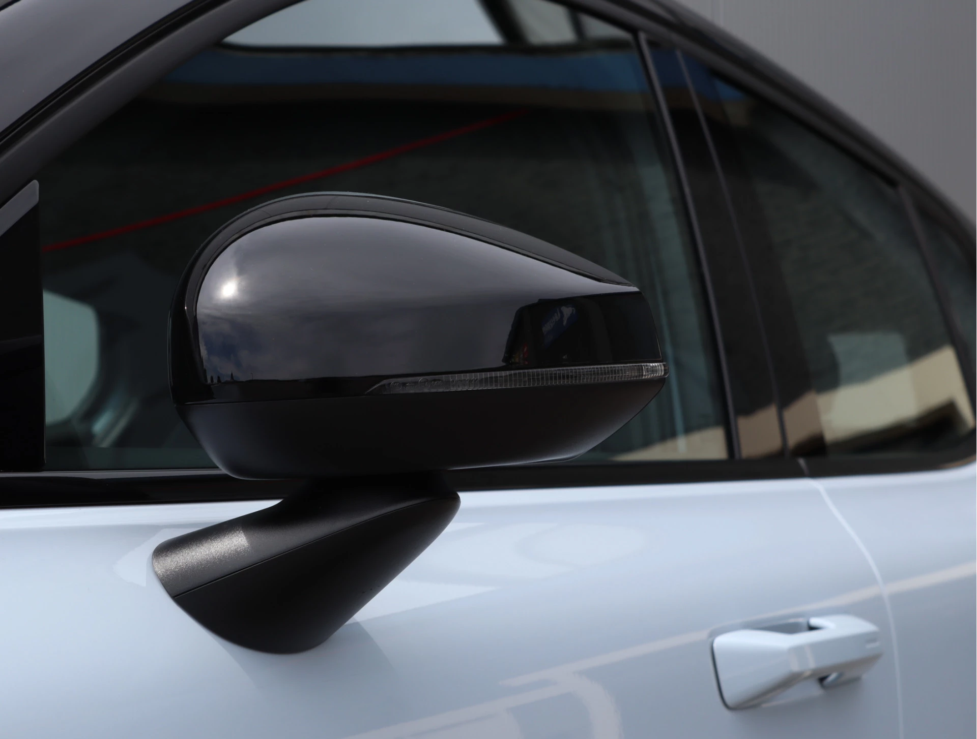 Hoofdafbeelding Volvo EX30