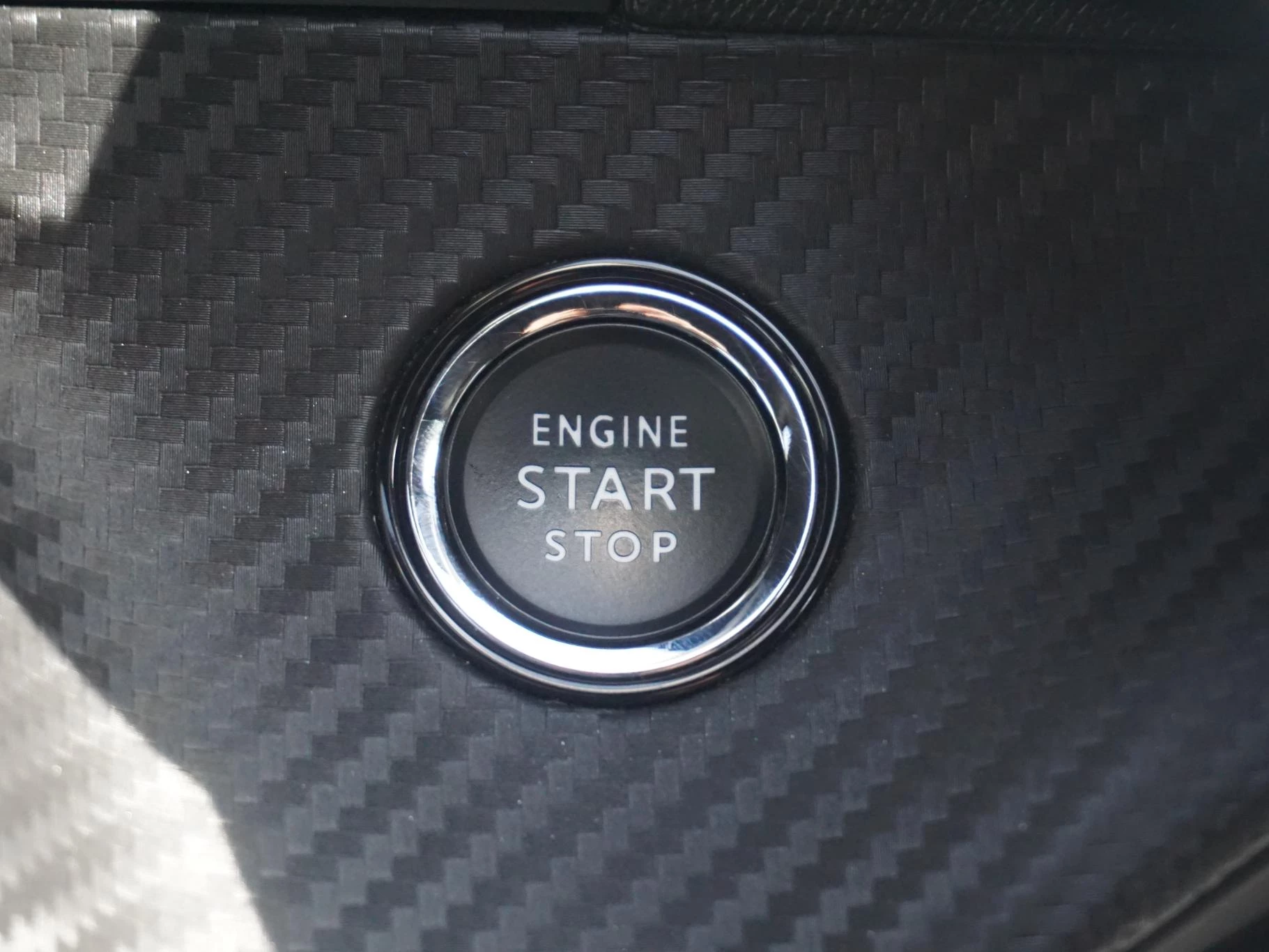 Hoofdafbeelding Peugeot e-2008