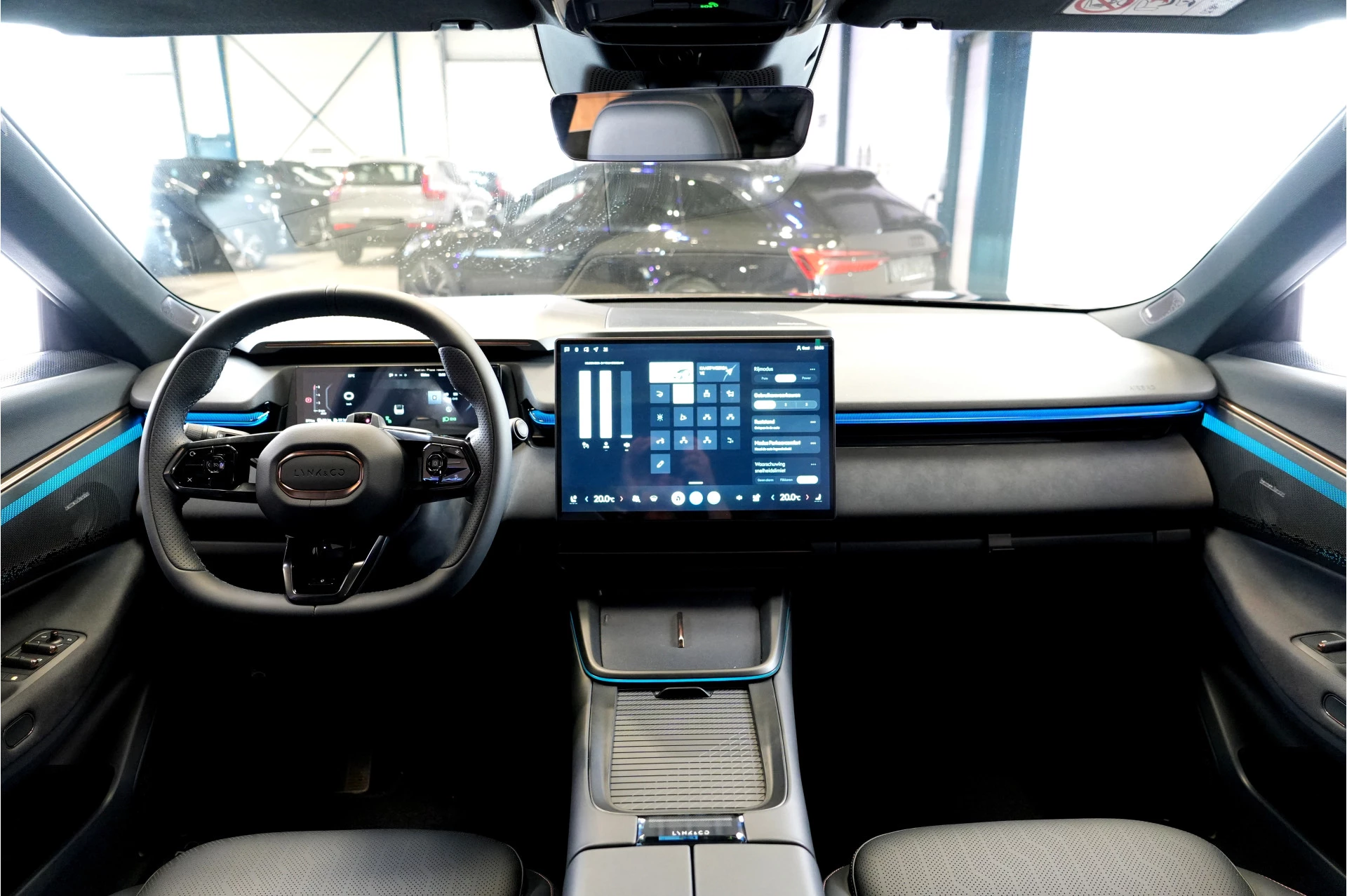 Hoofdafbeelding Lynk & Co 08