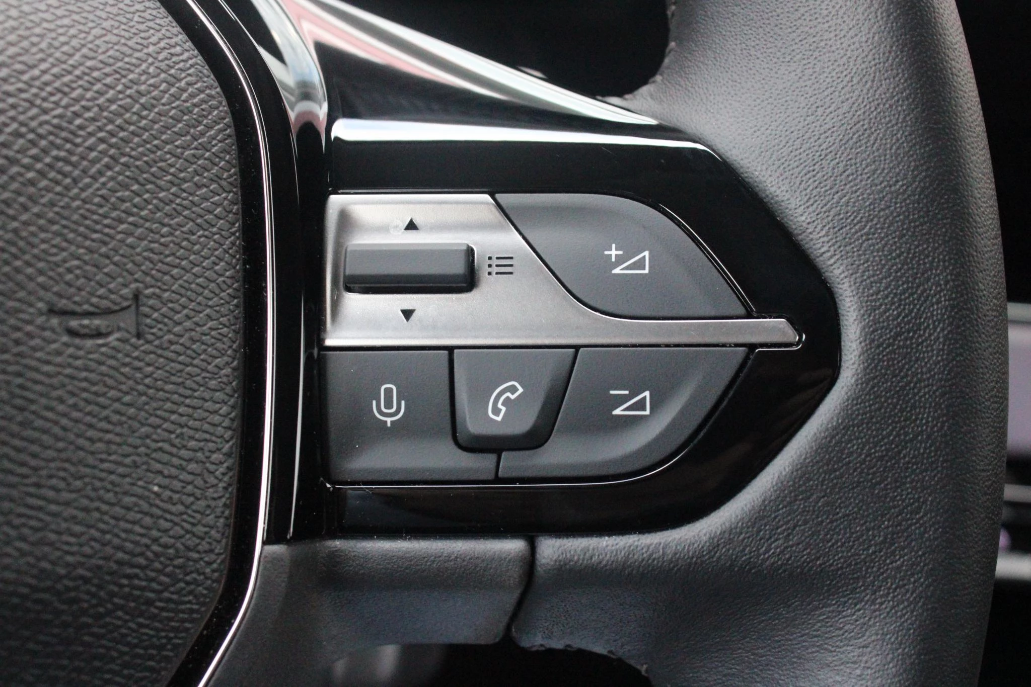 Hoofdafbeelding Peugeot 408