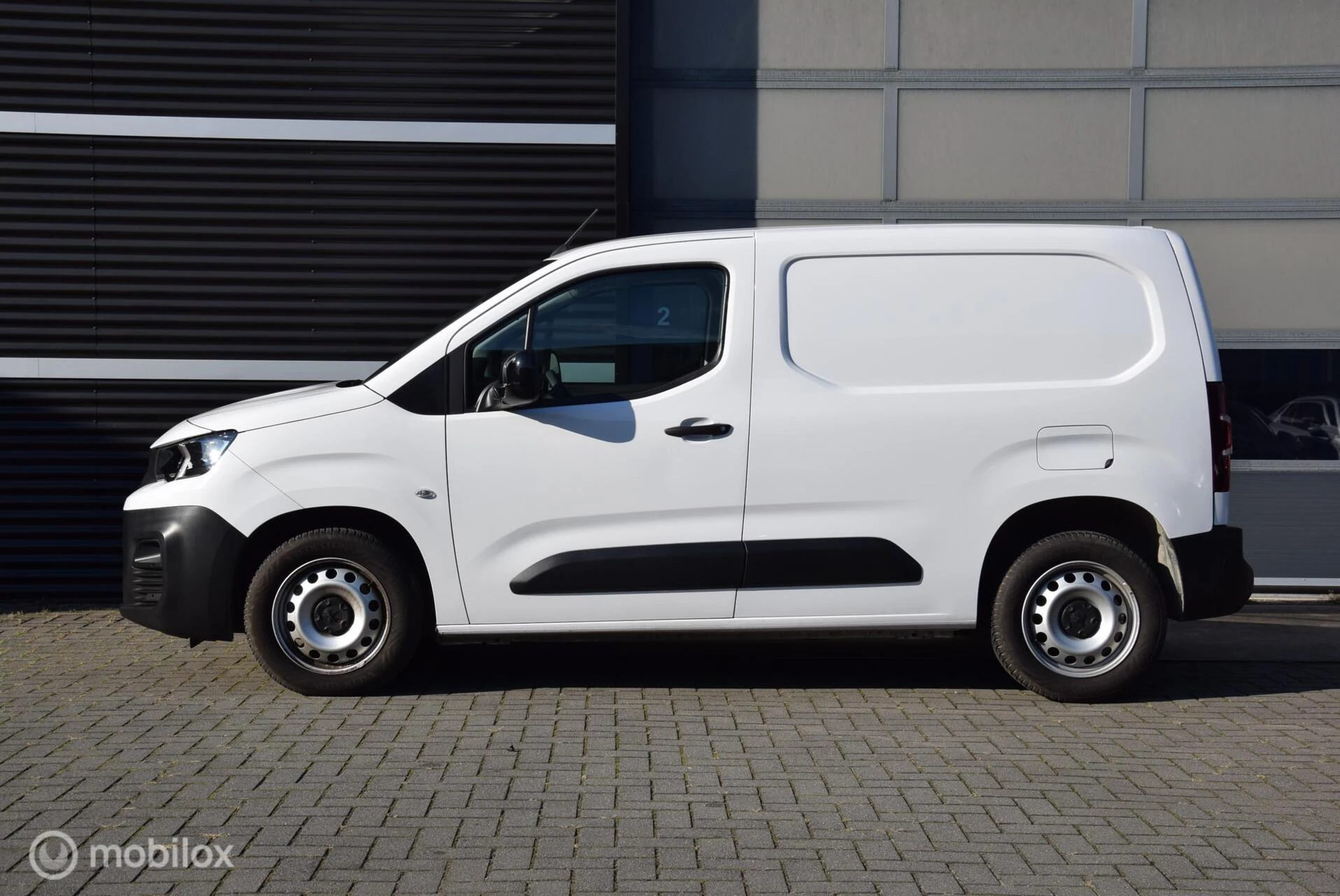 Hoofdafbeelding Peugeot Partner