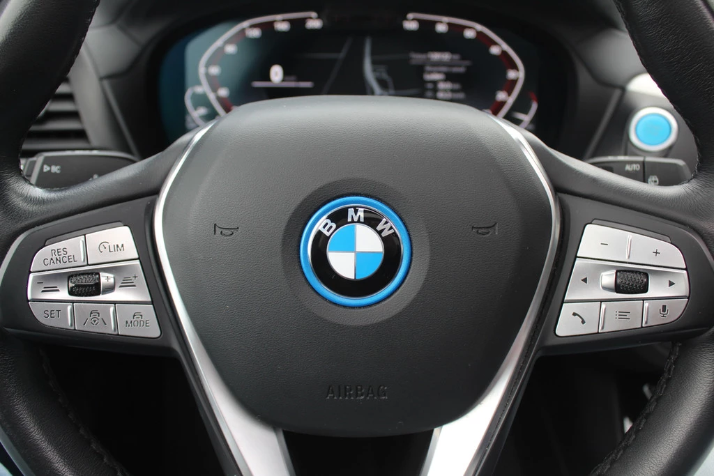 Hoofdafbeelding BMW iX3