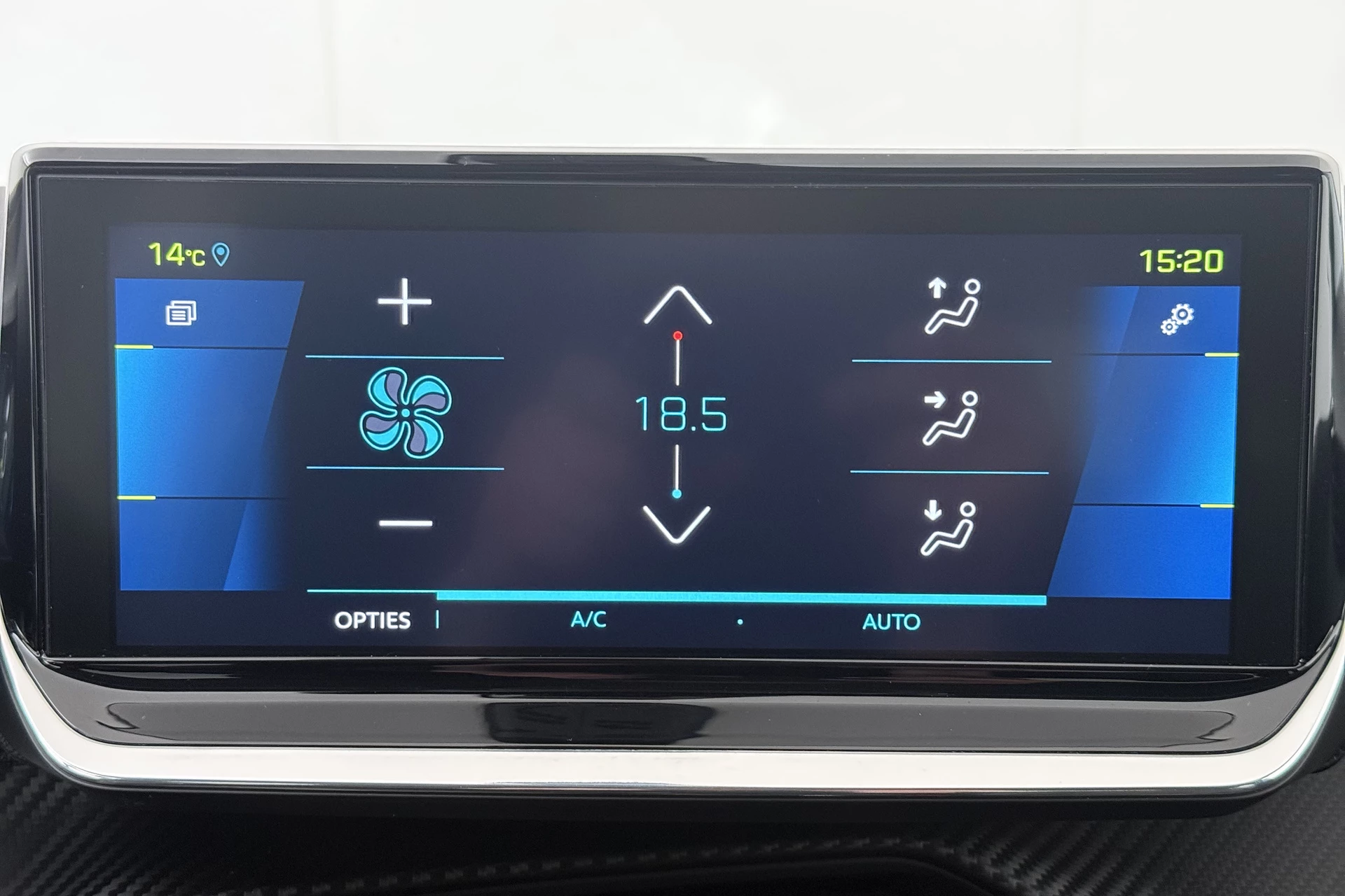 Hoofdafbeelding Peugeot e-208