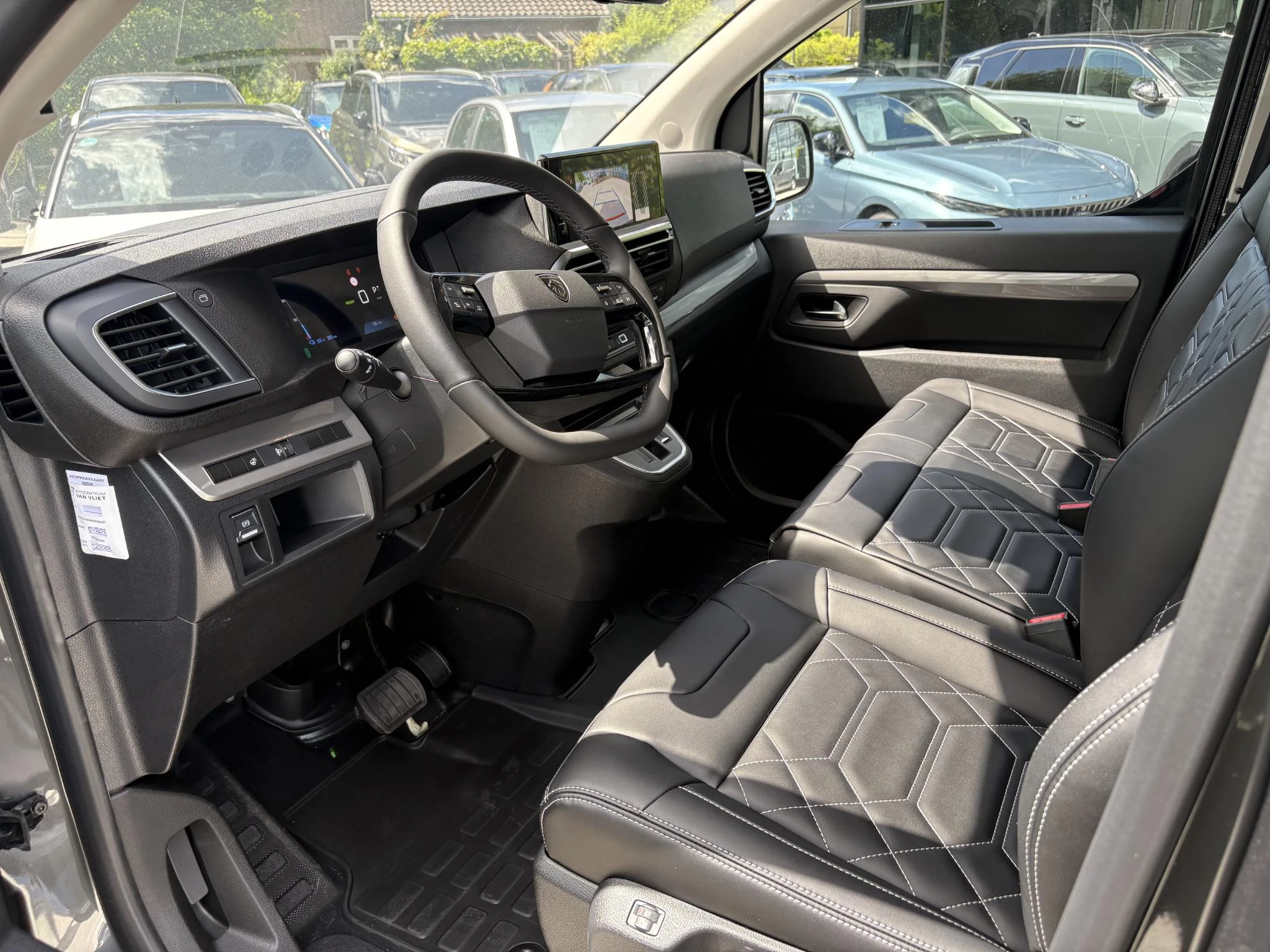 Hoofdafbeelding Peugeot e-Expert