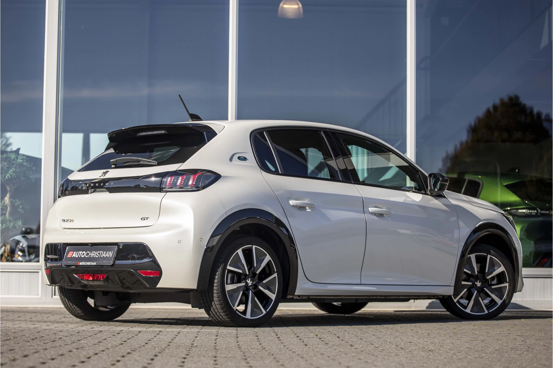 Hoofdafbeelding Peugeot e-208