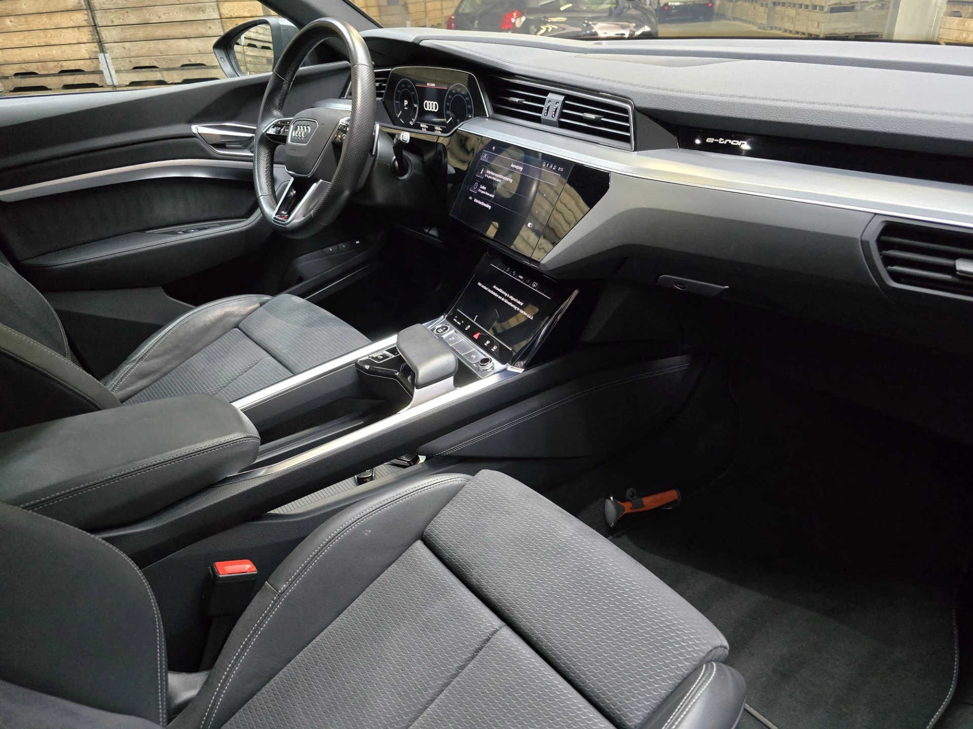 Hoofdafbeelding Audi e-tron