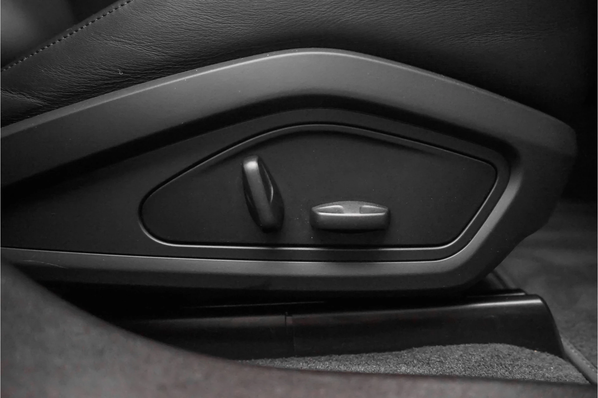 Hoofdafbeelding Porsche Taycan