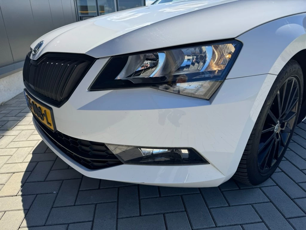 Hoofdafbeelding Škoda Superb