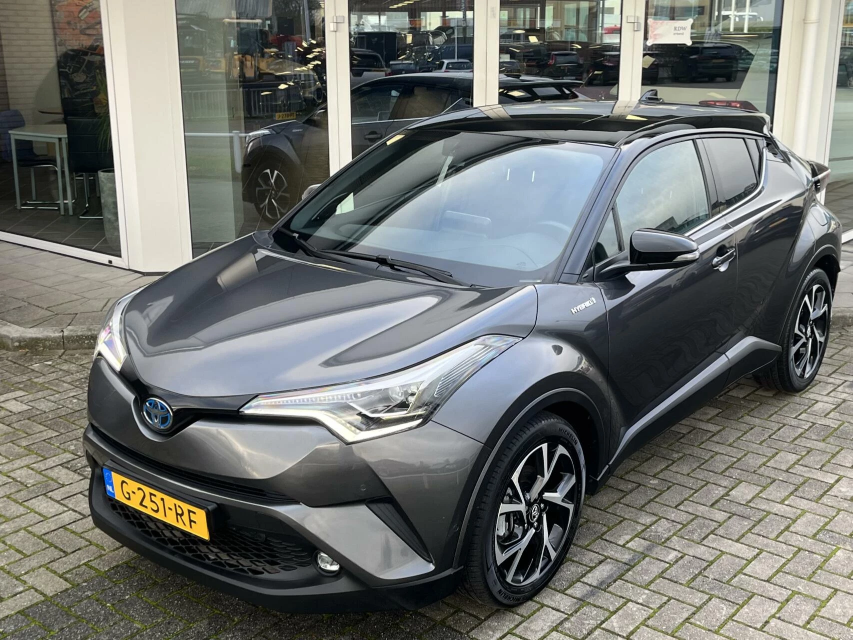 Hoofdafbeelding Toyota C-HR