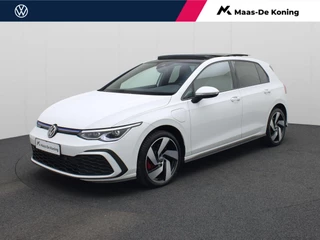 Hoofdafbeelding Volkswagen Golf Volkswagen Golf 1.4eHybrid 180kW/245PK GTE  · Panoramadak · Parkeersensoren · Stoel- & stuurverwarming