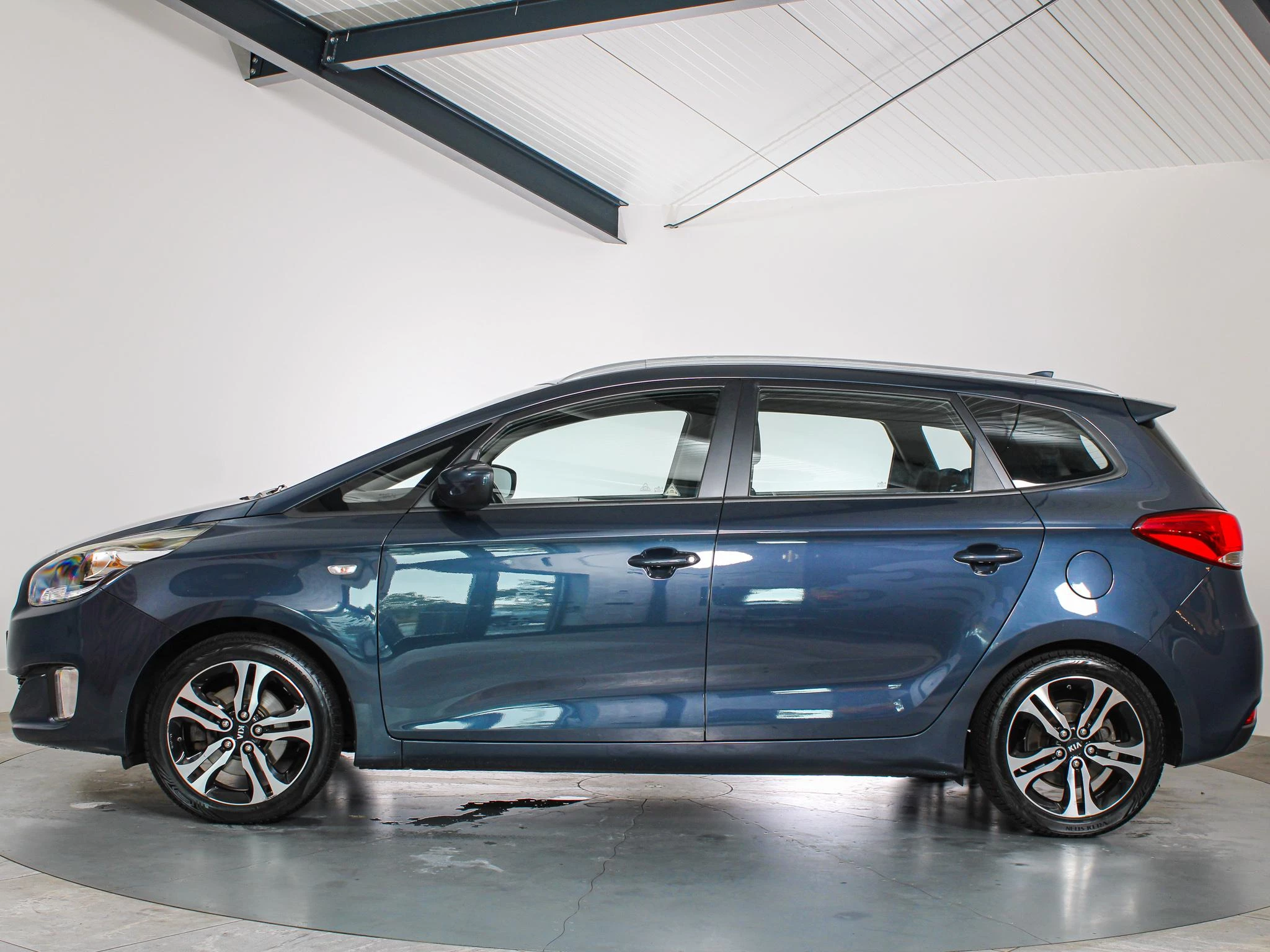 Hoofdafbeelding Kia Carens