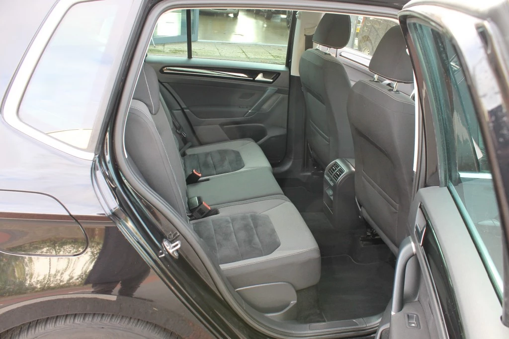 Hoofdafbeelding Volkswagen Golf Sportsvan