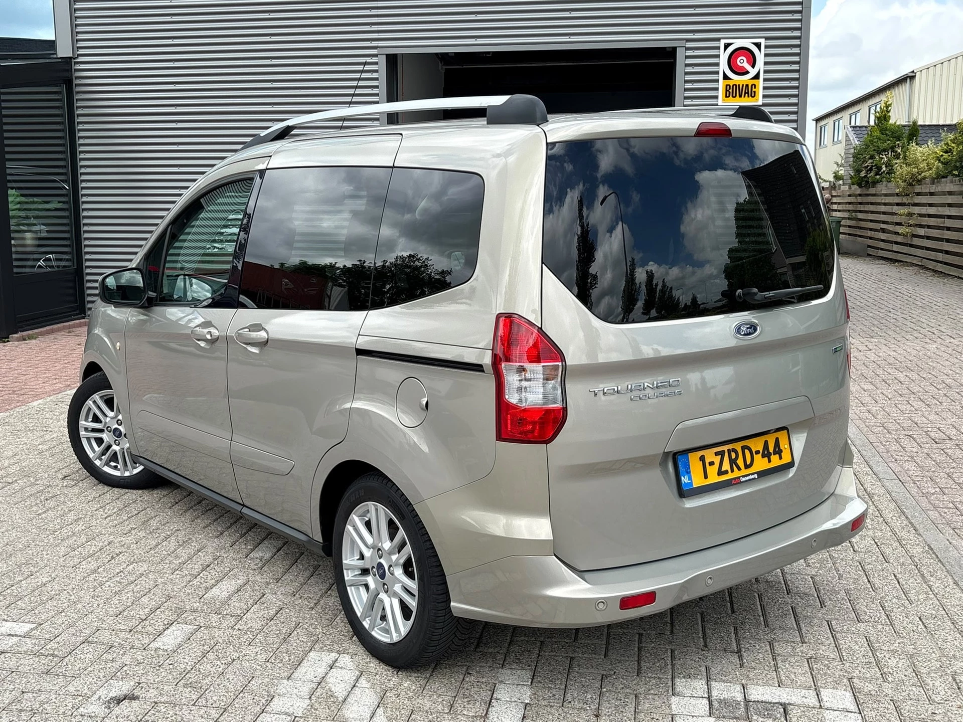 Hoofdafbeelding Ford Tourneo Courier