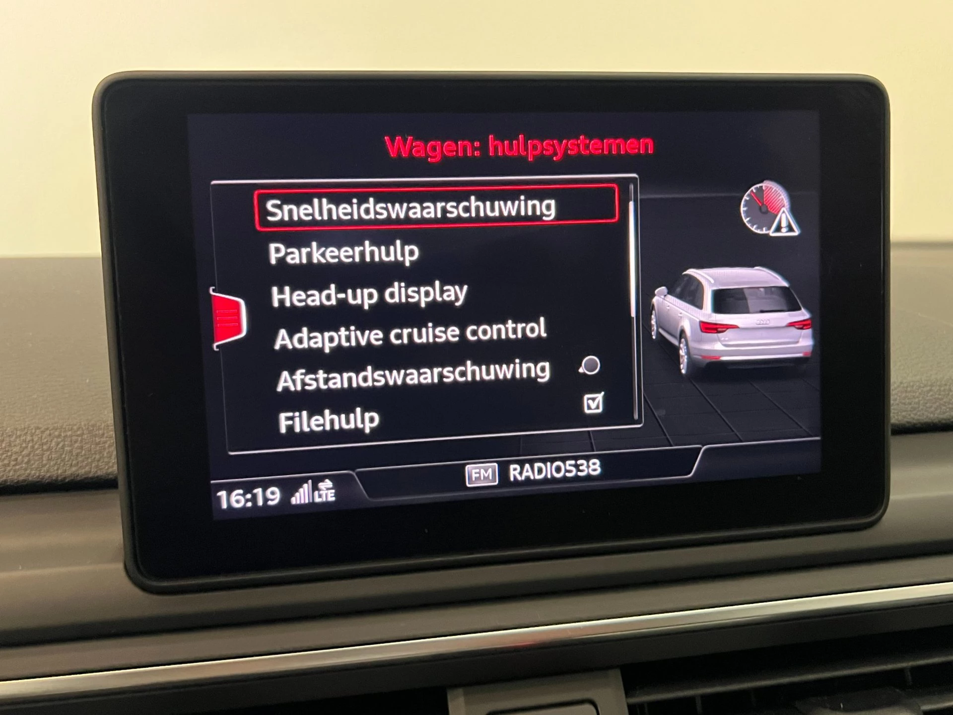 Hoofdafbeelding Audi A4
