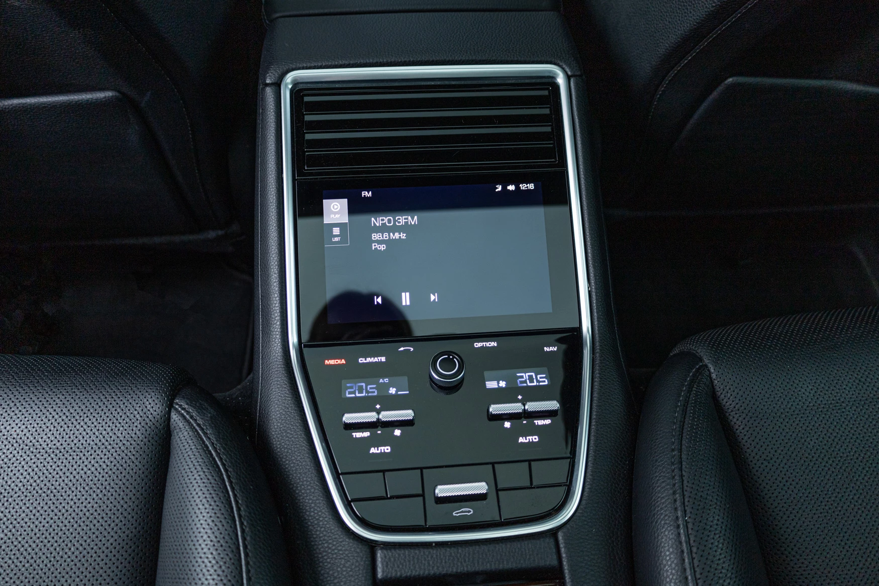 Hoofdafbeelding Porsche Panamera