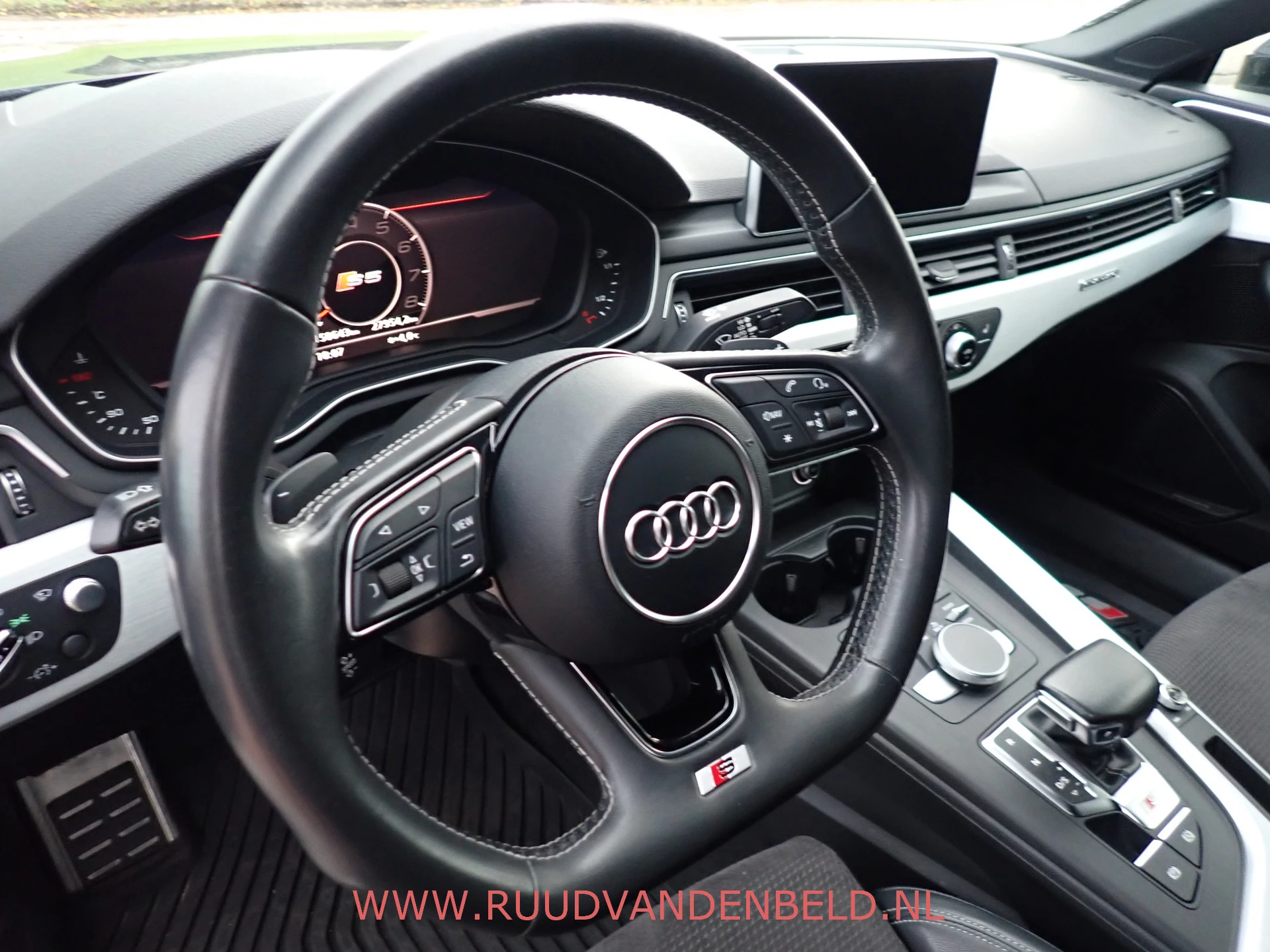 Hoofdafbeelding Audi S5