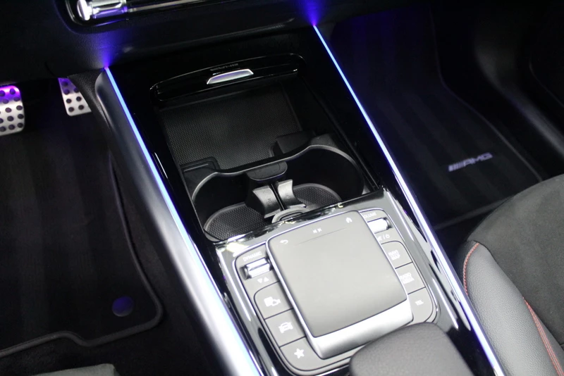 Hoofdafbeelding Mercedes-Benz EQA