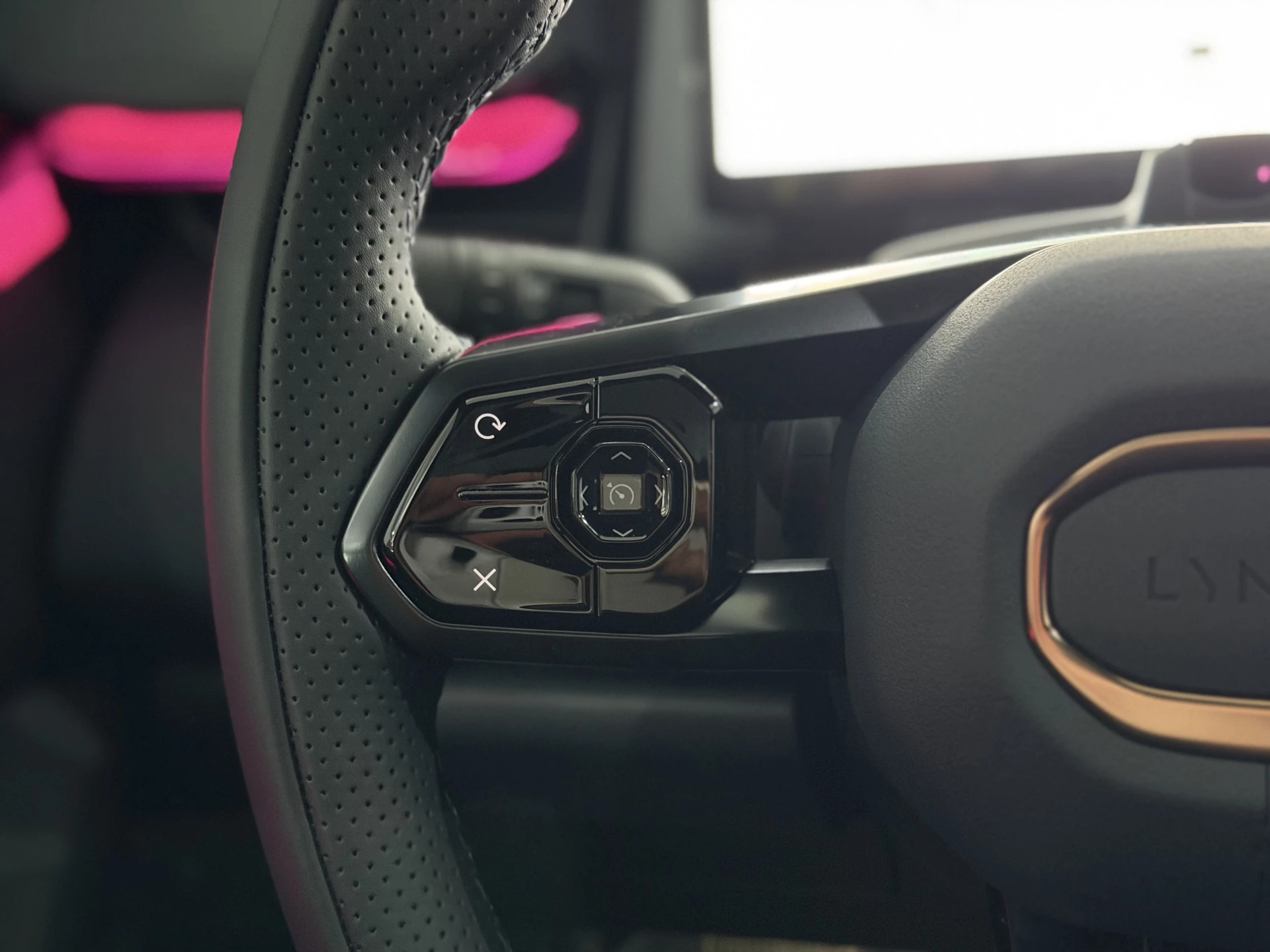 Hoofdafbeelding Lynk & Co 08