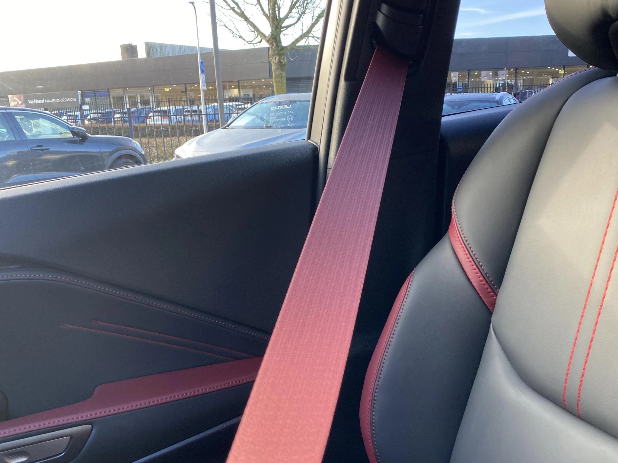 Hoofdafbeelding Lexus LBX