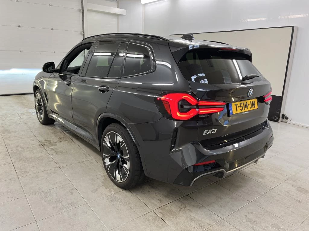 Hoofdafbeelding BMW iX3