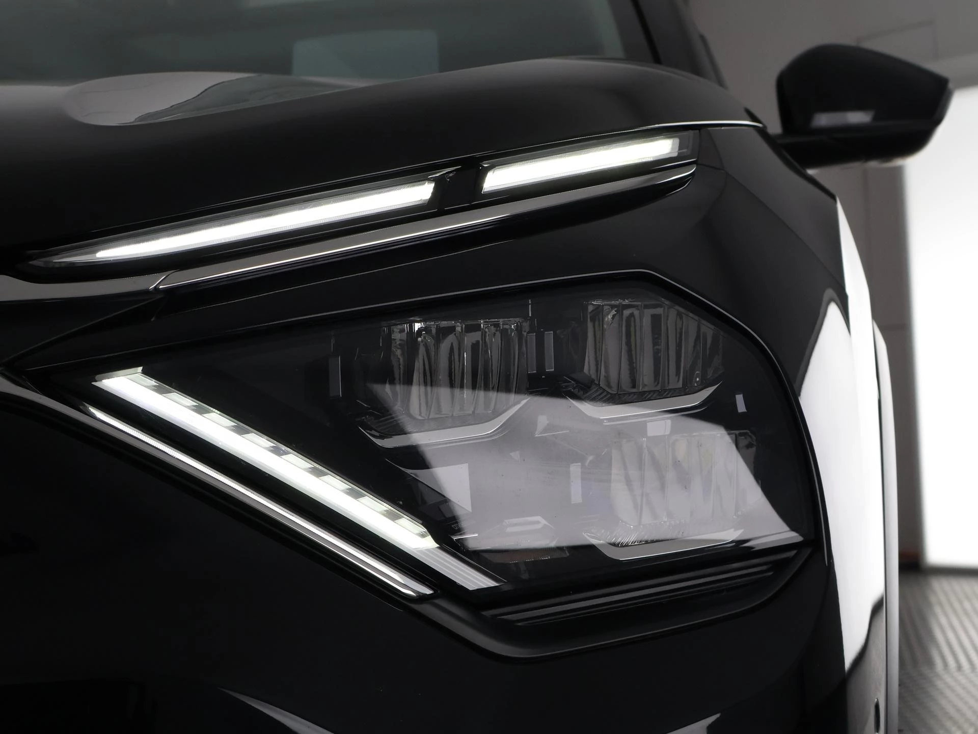 Hoofdafbeelding Citroën ë-C4 X