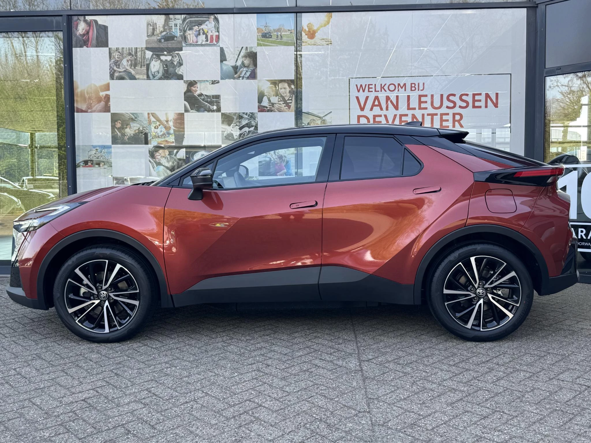 Hoofdafbeelding Toyota C-HR