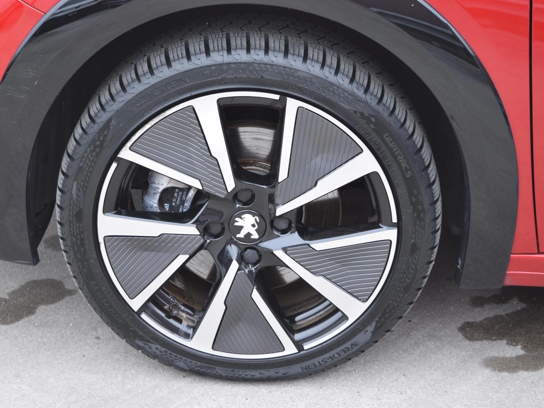 Hoofdafbeelding Peugeot e-208